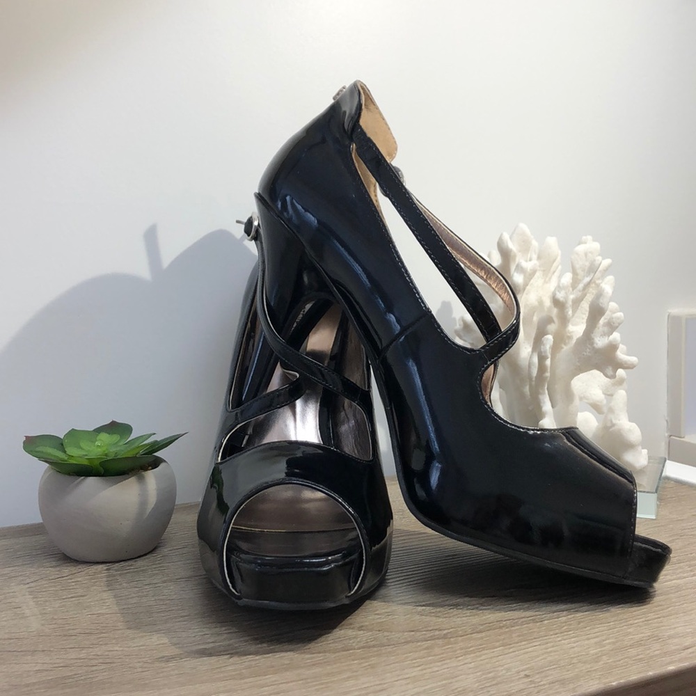 Steve Madden Patent Leather Pumps